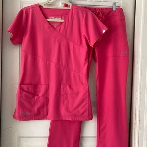 Grey’s Anatomy women’s scrubs. Worn for 5 months. Size XS. Excellent condition